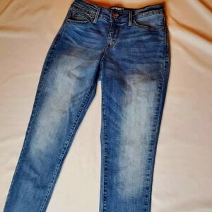 Levis Denizen Modetn skinny Blue Jeans Size W26 L30